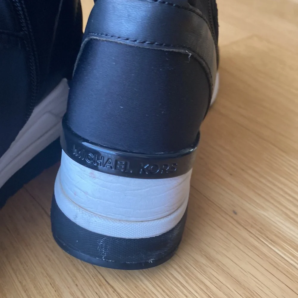 NWT Michael Kors ankle stretchy Womens boots - Picture 3 of 13